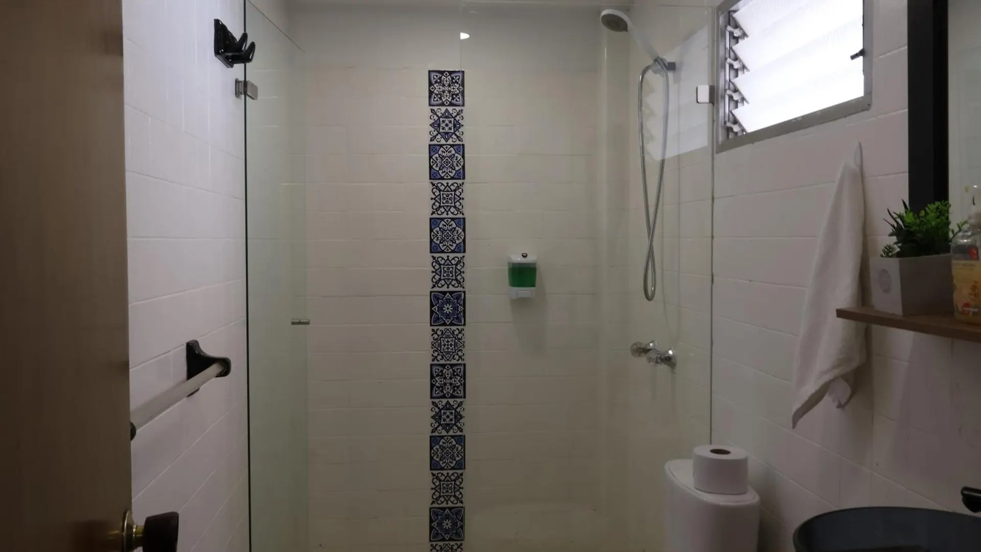 Living Poblado Manila 301 D Habitacion Doble Medellin Homestay