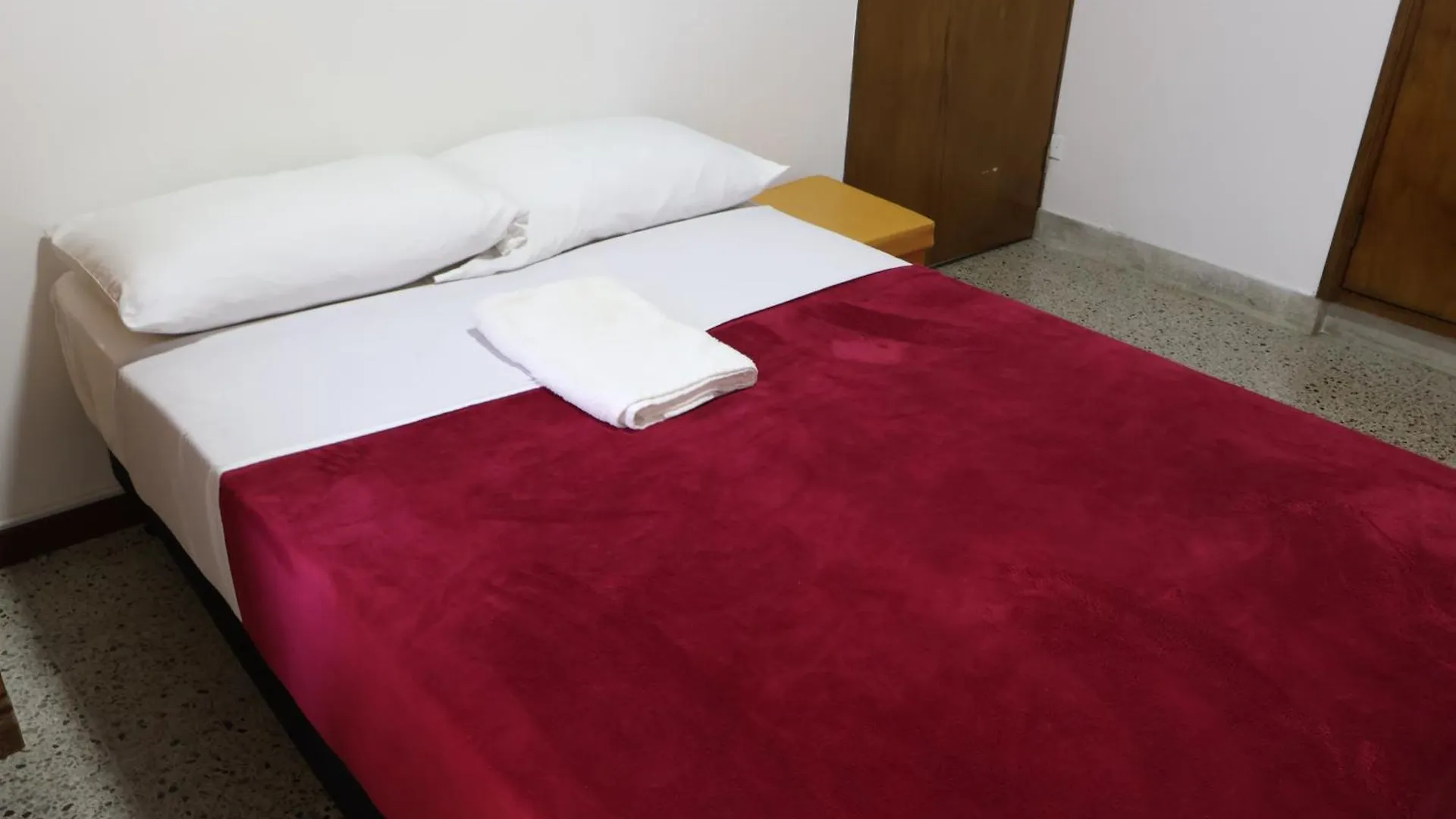 Living Poblado Manila 301 D Habitacion Doble Medellin Homestay