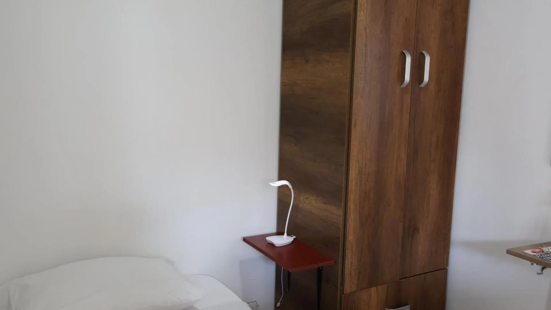 Homestay Living Poblado Manila 301 D Habitacion Doble Medellin Colombia